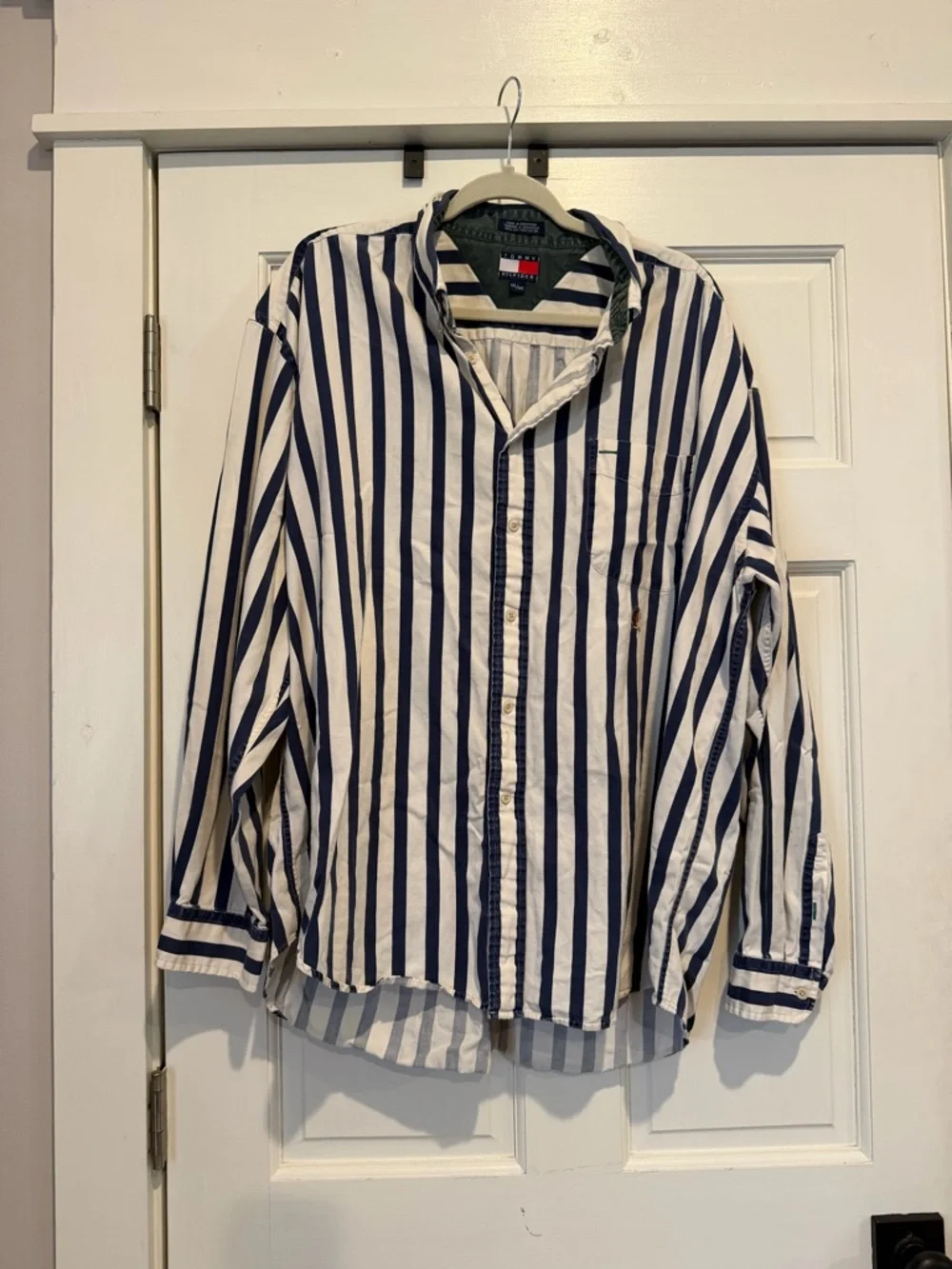 Vintage 90s Tommy Hilfiger Men’s Navy & White Vertical Stripe Button-Down Shirt - Picture 1 of 8